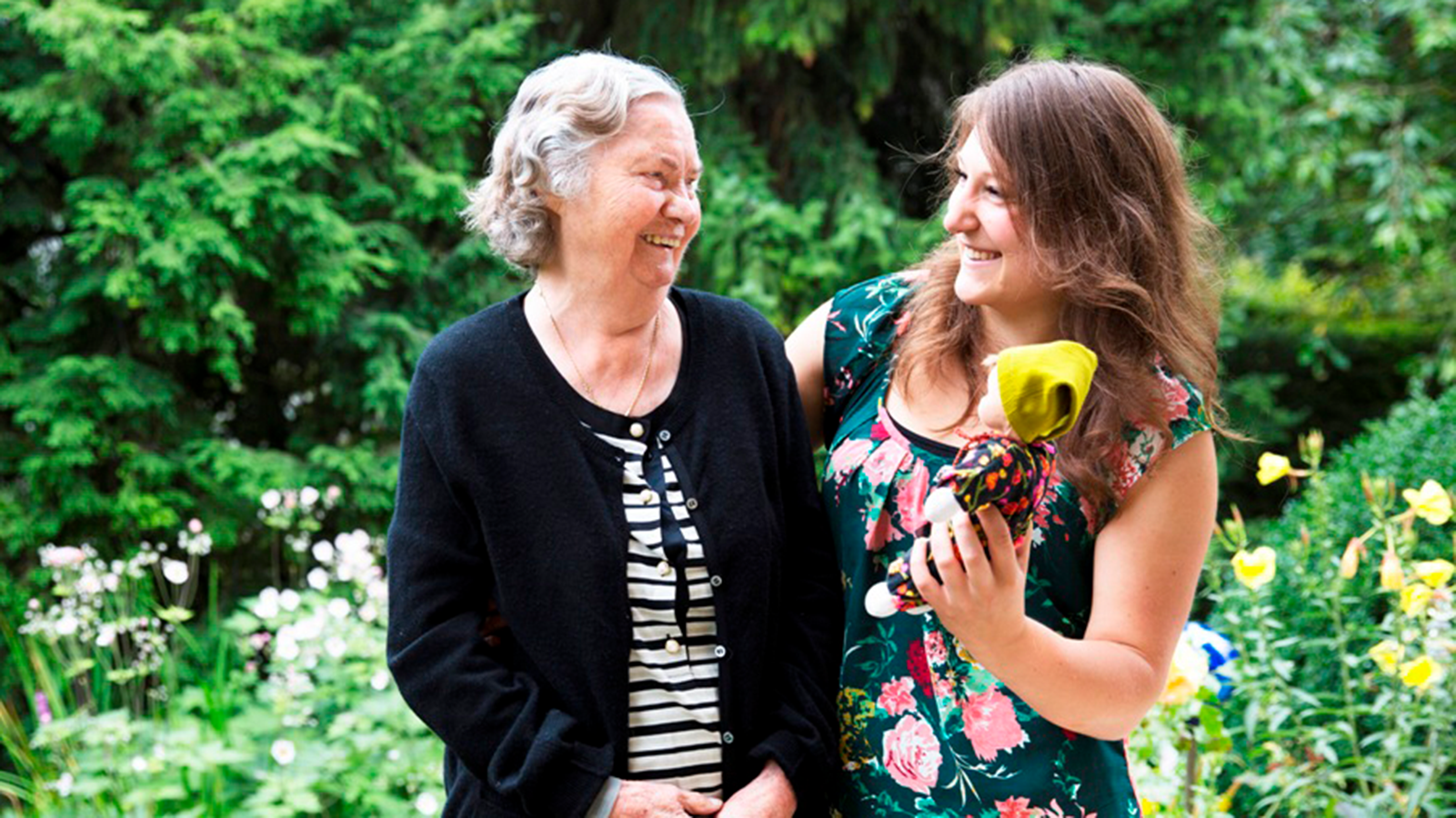 Elsa Bohlender mit Anna Salnikow